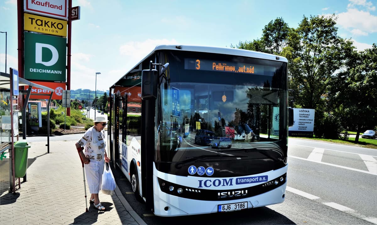 Snížení nástupní hrany pro cestující na zastávce linky č.3