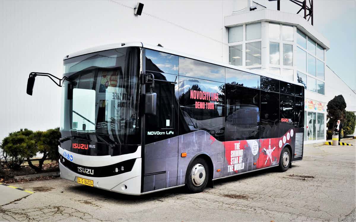 Testovací jízda městského autobusu ISUZU NovoCiti Life na Slovensku background image
